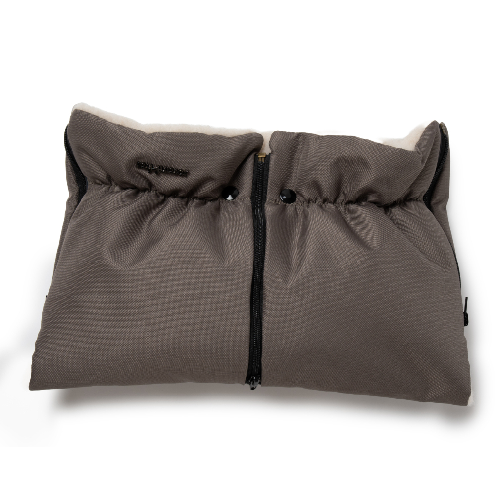 Atelier Signaturewool Handmuff