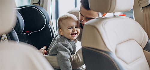 My Junior Kinderwagen Wo sitzen Babys im Auto am sichersten?