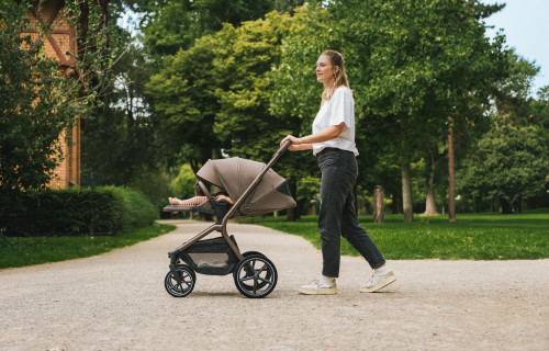 My Junior Kinderwagen Der Kinderwagen, der Dein Platzproblem löst.