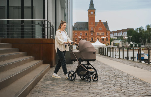 My Junior Kinderwagen Babyschalen statt Wanne? Weil Eltern es praktischer finden